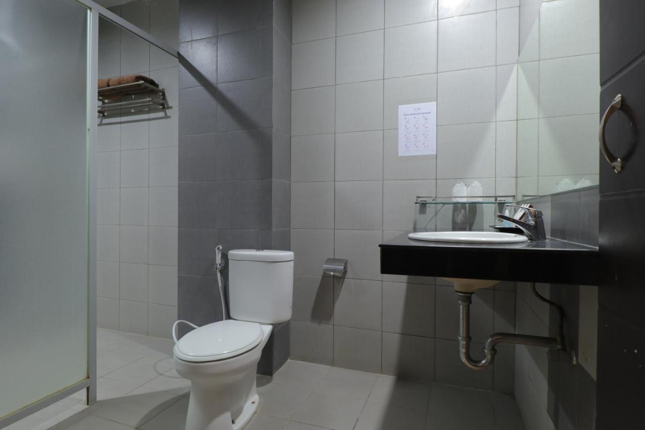 Saka Hotel Medan Sunggal Buitenkant foto
